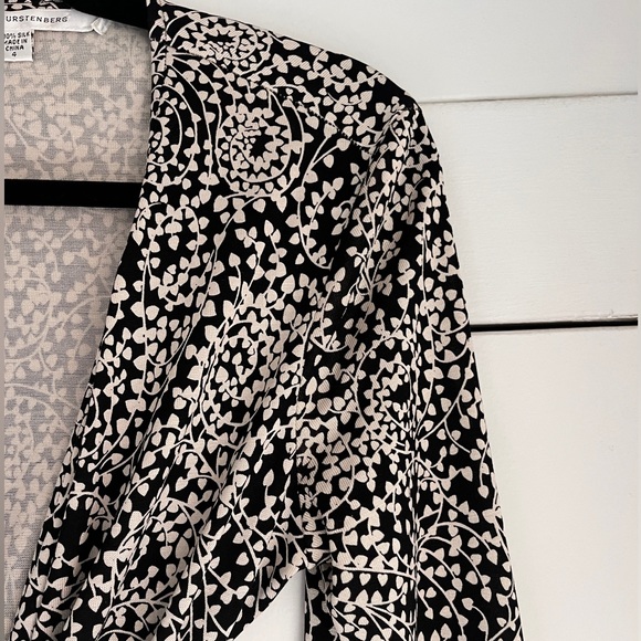 100% SILK DVF Diane con Furstenberg black and white wrap dress 3/4 sleeves - Picture 2 of 4